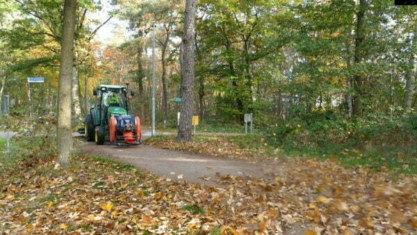 TRILO BL400 Leaf Clearing