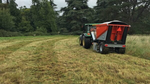 Vacuum mower C4 mowing and collecting in one pass the rough on a golf course o