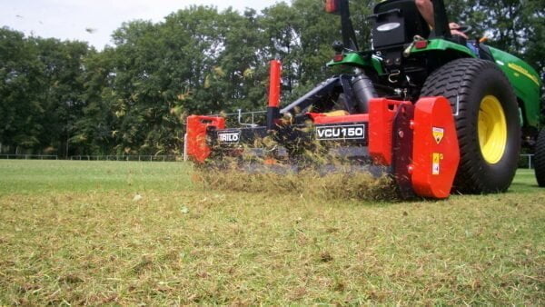 Verticutter VCU150 for scarifying at a width of 150 cm