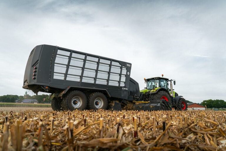 TRILO C30 Maisstro Mulchen en verzamelen | Foto door Paderborner Agrartechnik