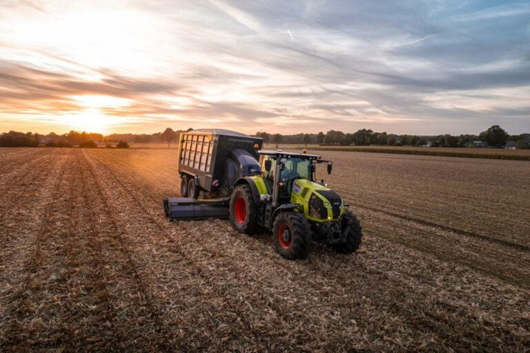 TRILO C30 Maisstro Mulchen en verzamelen | Foto door Paderborner Agrartechnik